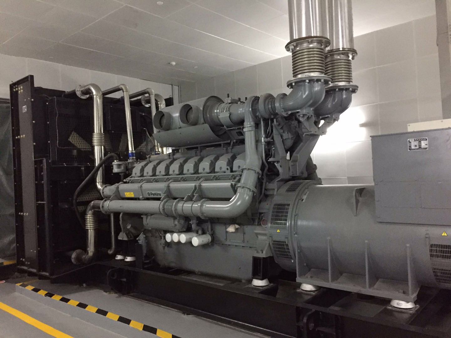 PERKINS������˹��ϵ��12KW-2000KW - ���ϰl(f��)늙C